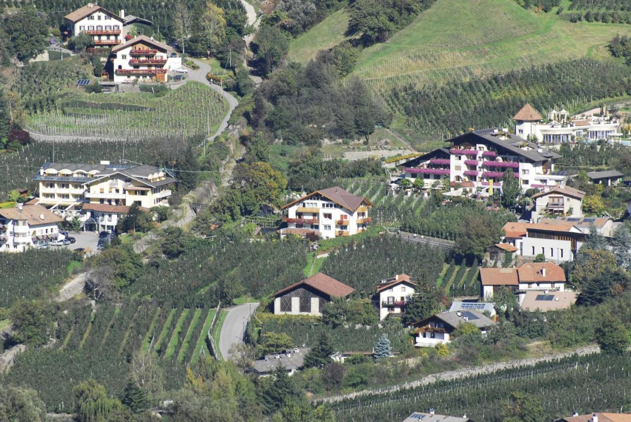 Garni Sonnenloft Acomodação com café da manhã Naturns Exterior foto