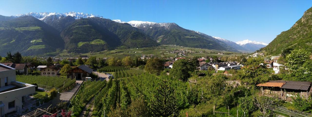 Garni Sonnenloft Acomodação com café da manhã Naturns Exterior foto